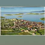 Barko Hvar Town